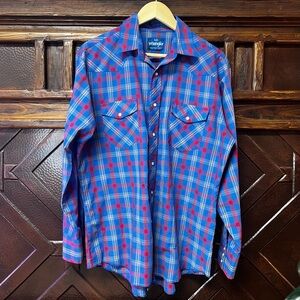 Wrangler Men's Blue and Red Plaid Pearl Snap Shirt - Large